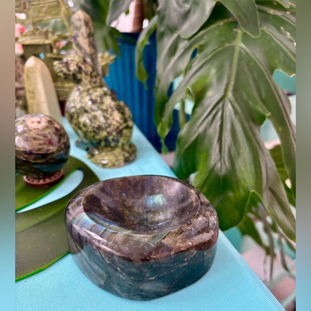 Labradorite bowl - Picture 4 of 7